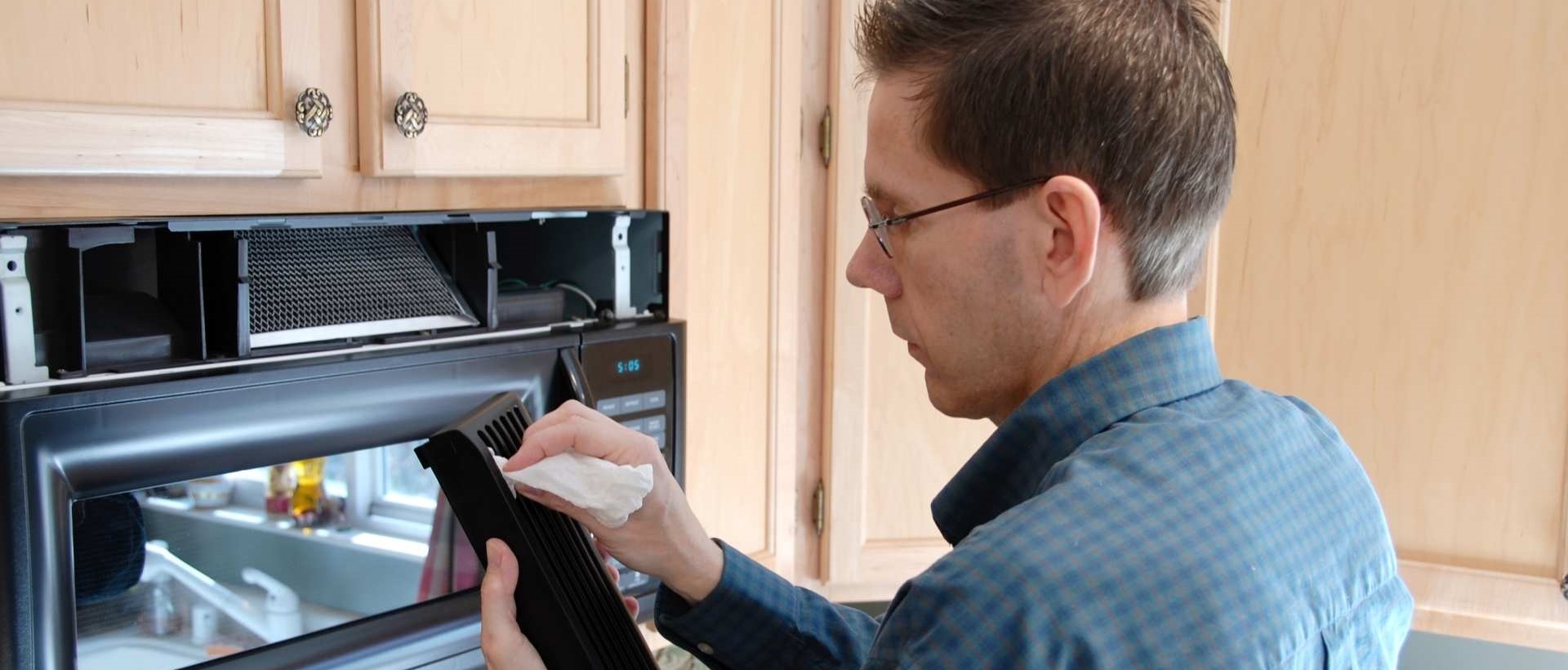 Kitchen fitters UB9